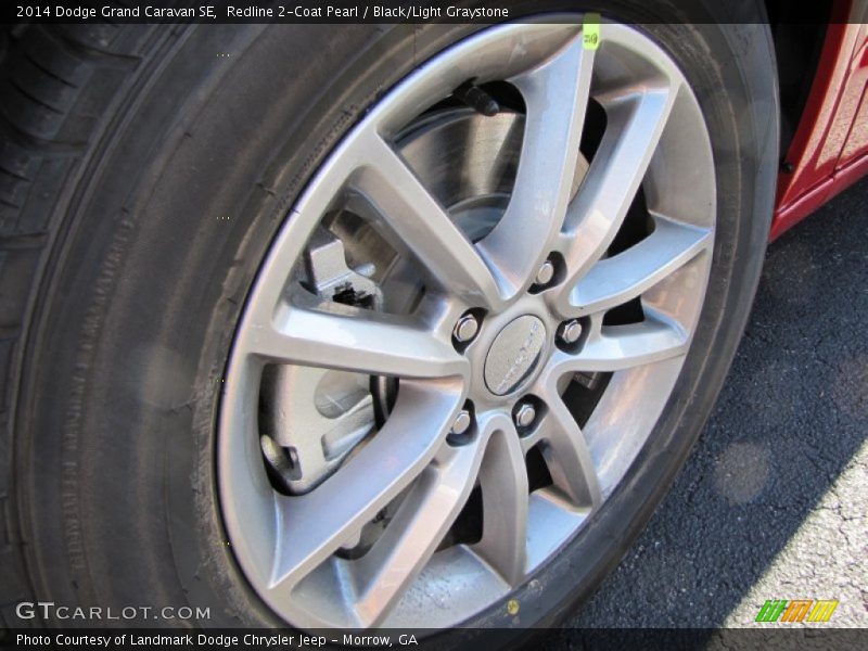 Redline 2-Coat Pearl / Black/Light Graystone 2014 Dodge Grand Caravan SE