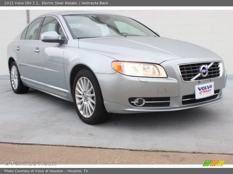 Electric Silver Metallic / Anthracite Black 2012 Volvo S80 3.2