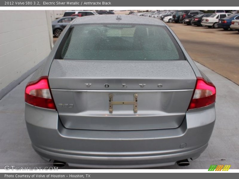 Electric Silver Metallic / Anthracite Black 2012 Volvo S80 3.2