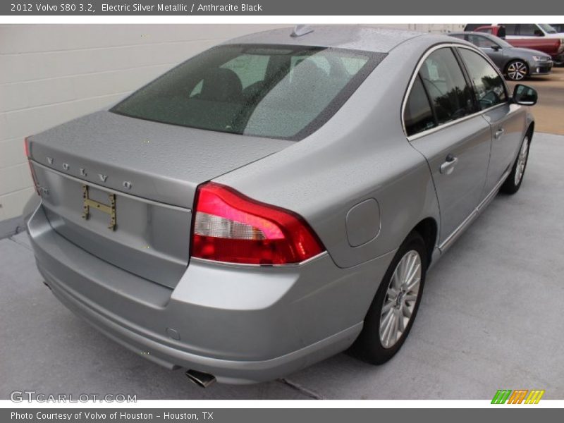 Electric Silver Metallic / Anthracite Black 2012 Volvo S80 3.2