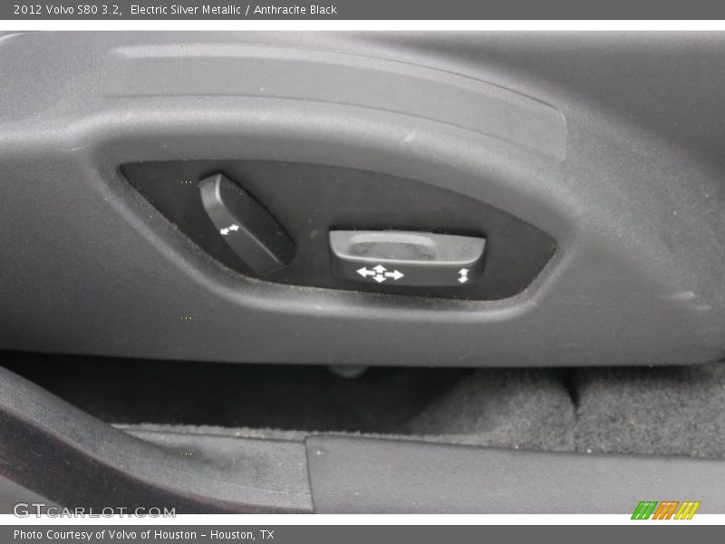 Electric Silver Metallic / Anthracite Black 2012 Volvo S80 3.2