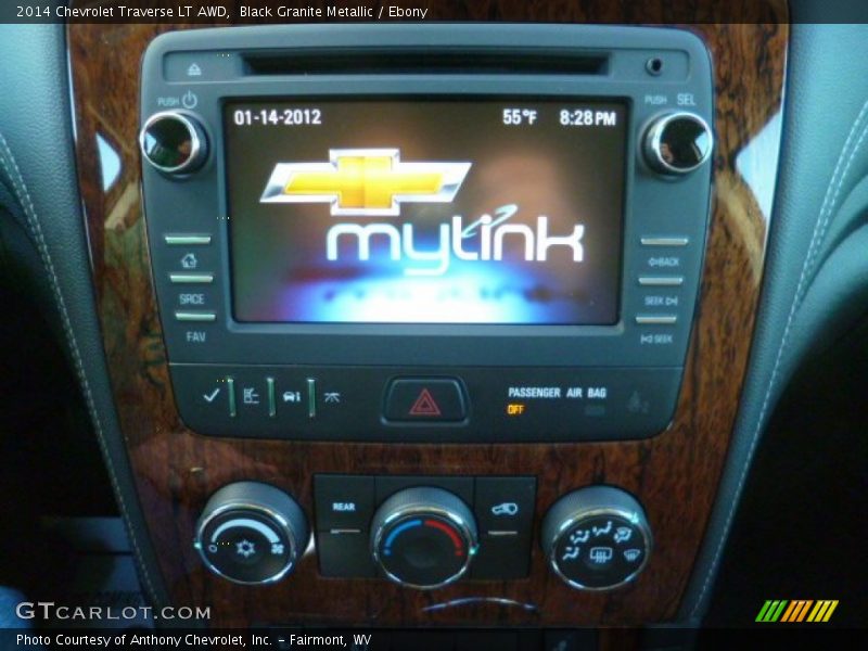 Black Granite Metallic / Ebony 2014 Chevrolet Traverse LT AWD