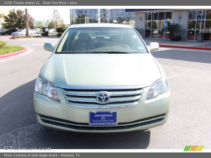 Silver Pine Mica / Ivory 2006 Toyota Avalon XL
