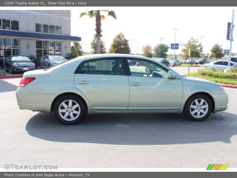 Silver Pine Mica / Ivory 2006 Toyota Avalon XL