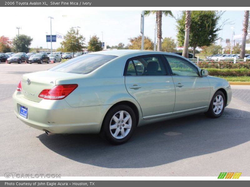 Silver Pine Mica / Ivory 2006 Toyota Avalon XL