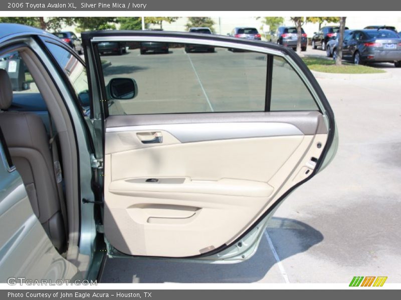 Silver Pine Mica / Ivory 2006 Toyota Avalon XL