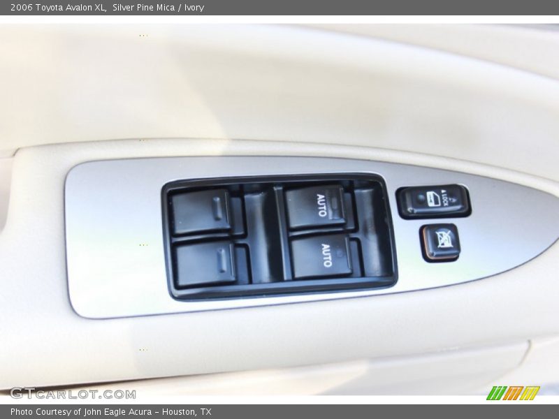 Silver Pine Mica / Ivory 2006 Toyota Avalon XL