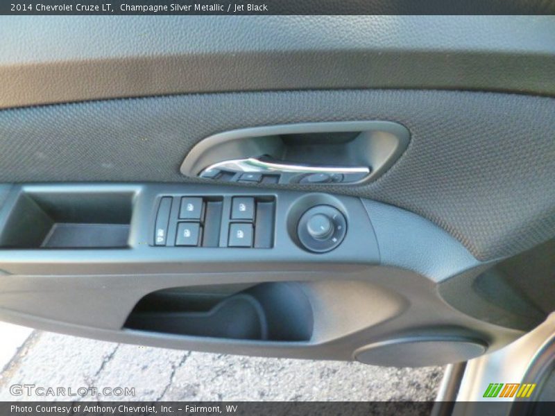 Champagne Silver Metallic / Jet Black 2014 Chevrolet Cruze LT