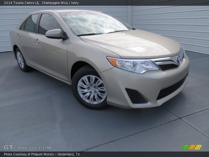 Champagne Mica / Ivory 2014 Toyota Camry LE