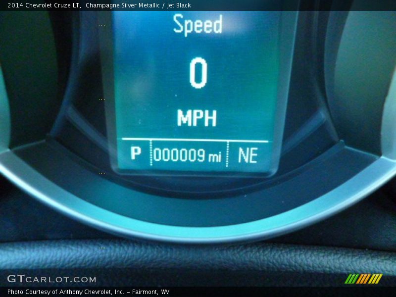 Champagne Silver Metallic / Jet Black 2014 Chevrolet Cruze LT