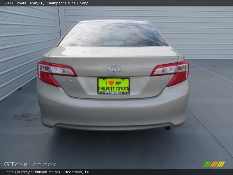 Champagne Mica / Ivory 2014 Toyota Camry LE