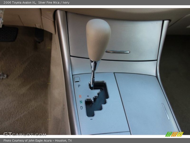 Silver Pine Mica / Ivory 2006 Toyota Avalon XL