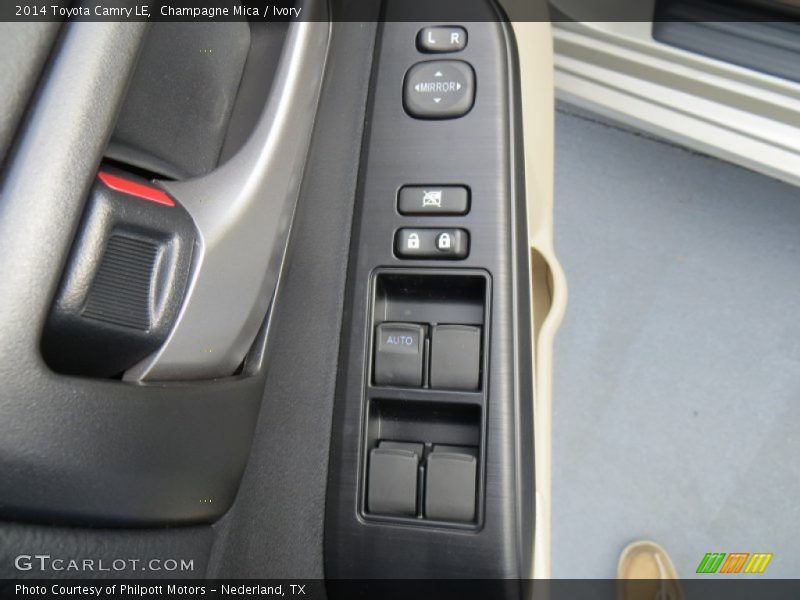 Champagne Mica / Ivory 2014 Toyota Camry LE