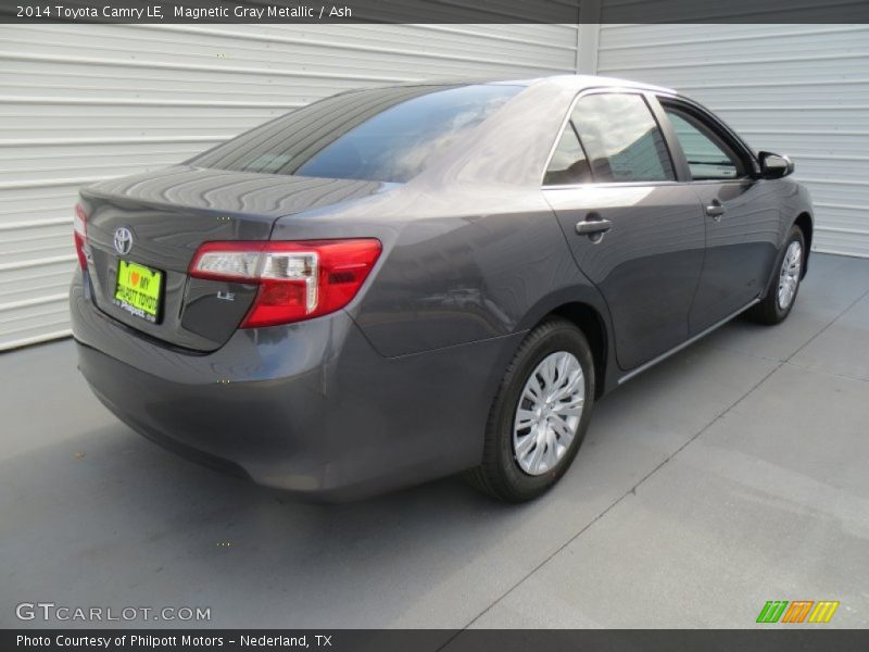 Magnetic Gray Metallic / Ash 2014 Toyota Camry LE
