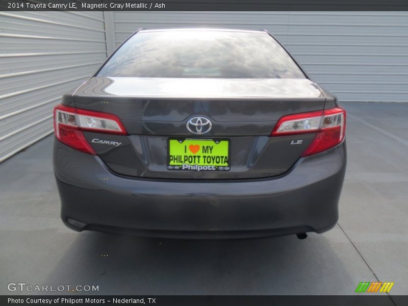 Magnetic Gray Metallic / Ash 2014 Toyota Camry LE