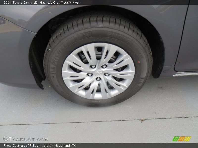 Magnetic Gray Metallic / Ash 2014 Toyota Camry LE