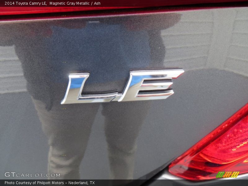 Magnetic Gray Metallic / Ash 2014 Toyota Camry LE