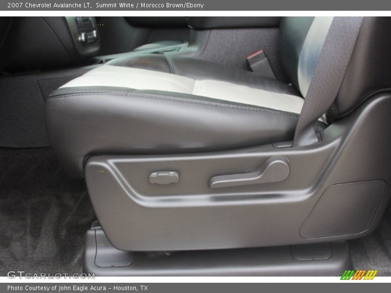 Summit White / Morocco Brown/Ebony 2007 Chevrolet Avalanche LT