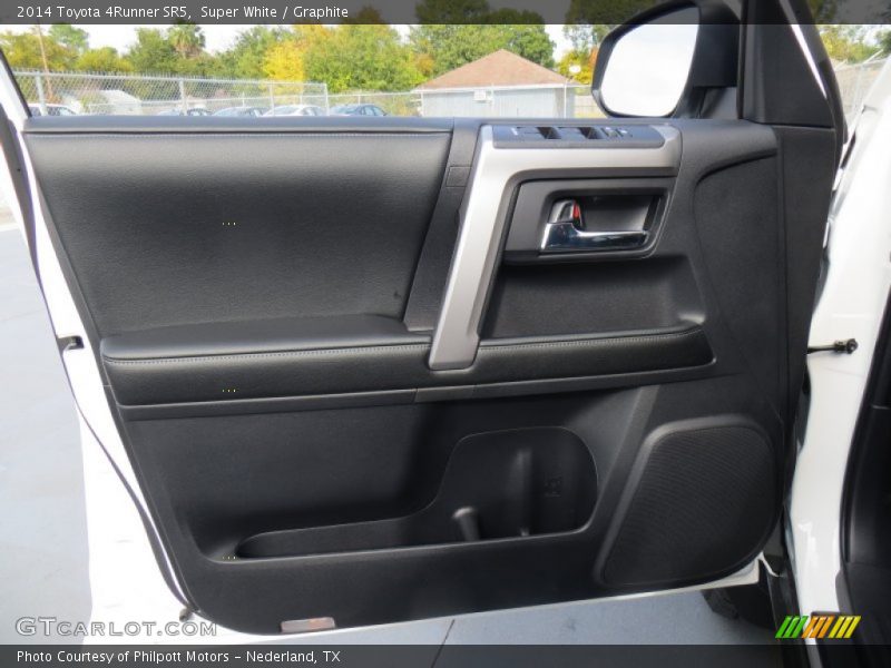 Super White / Graphite 2014 Toyota 4Runner SR5