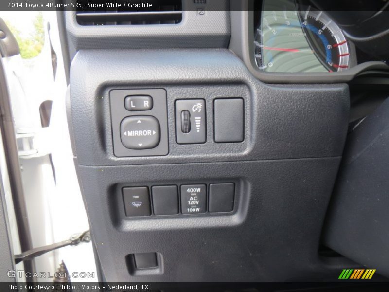Super White / Graphite 2014 Toyota 4Runner SR5