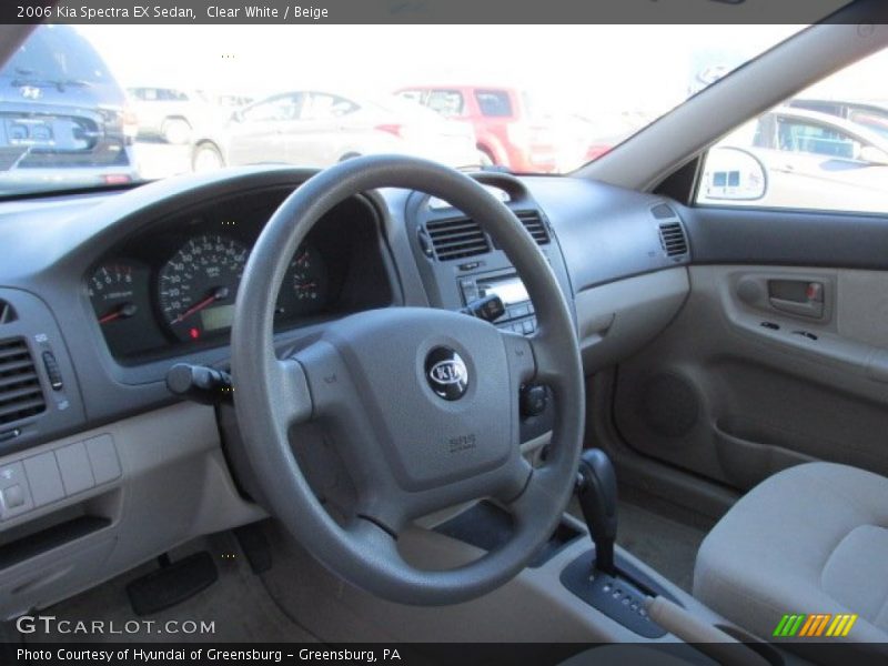 Clear White / Beige 2006 Kia Spectra EX Sedan