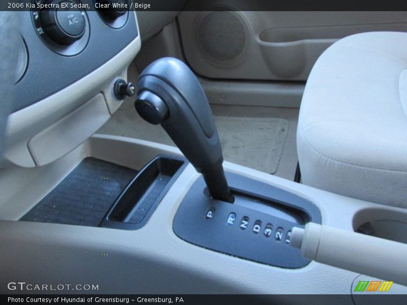 Clear White / Beige 2006 Kia Spectra EX Sedan
