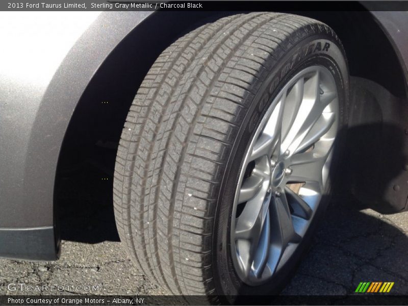Sterling Gray Metallic / Charcoal Black 2013 Ford Taurus Limited
