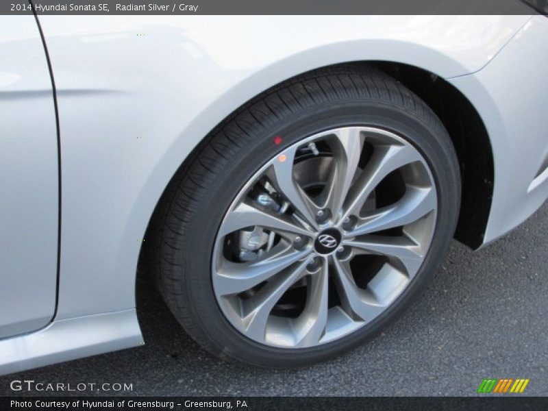 Radiant Silver / Gray 2014 Hyundai Sonata SE