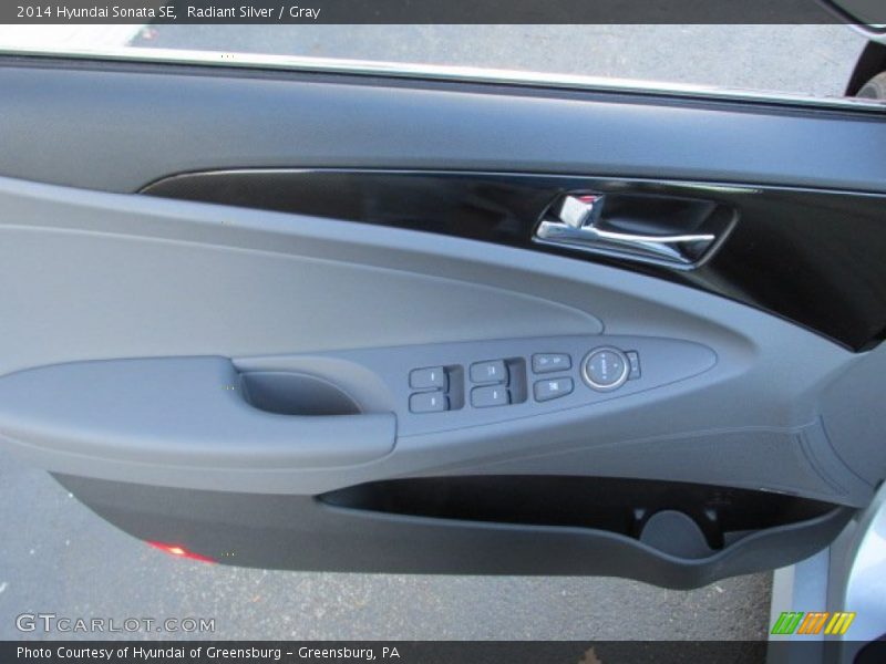 Radiant Silver / Gray 2014 Hyundai Sonata SE