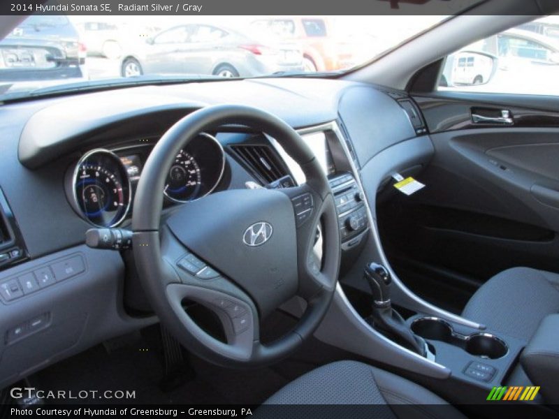 Radiant Silver / Gray 2014 Hyundai Sonata SE