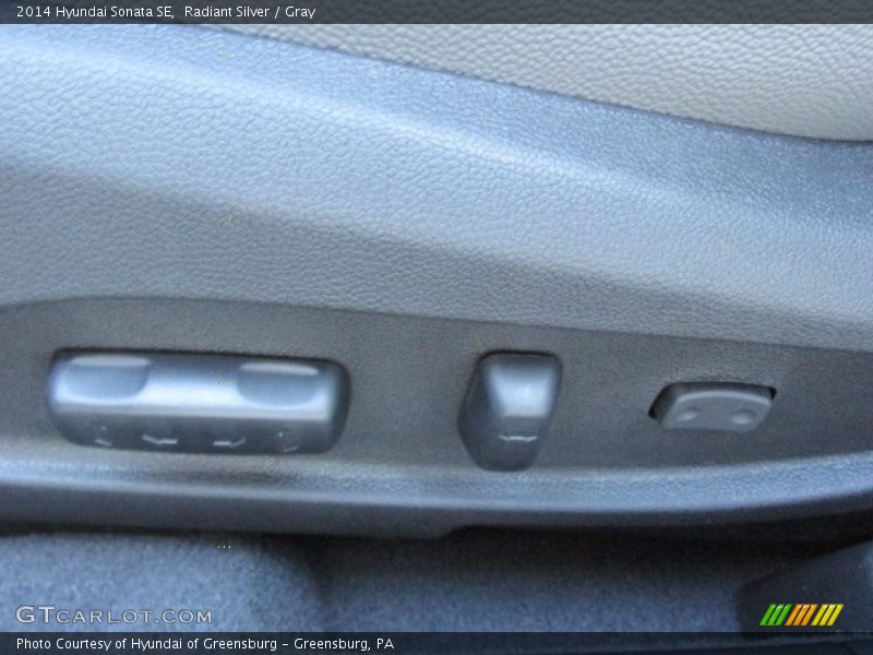 Radiant Silver / Gray 2014 Hyundai Sonata SE