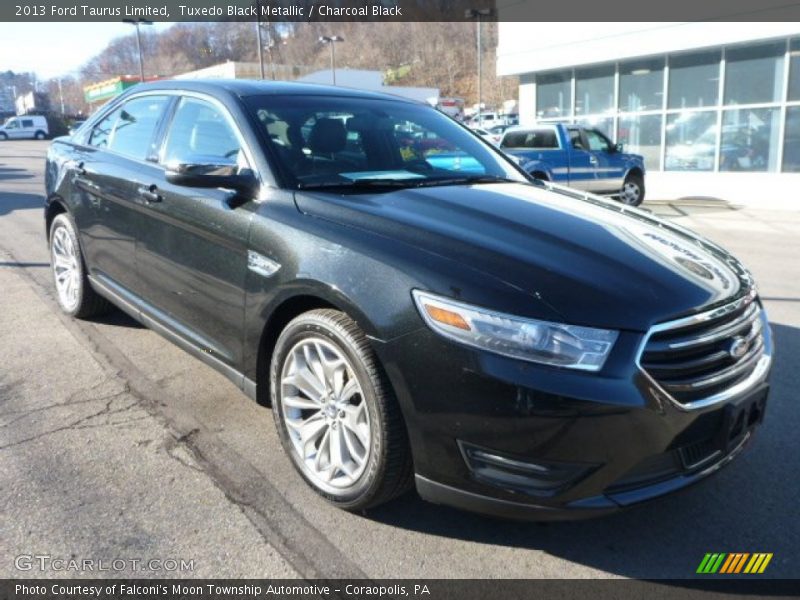 Tuxedo Black Metallic / Charcoal Black 2013 Ford Taurus Limited