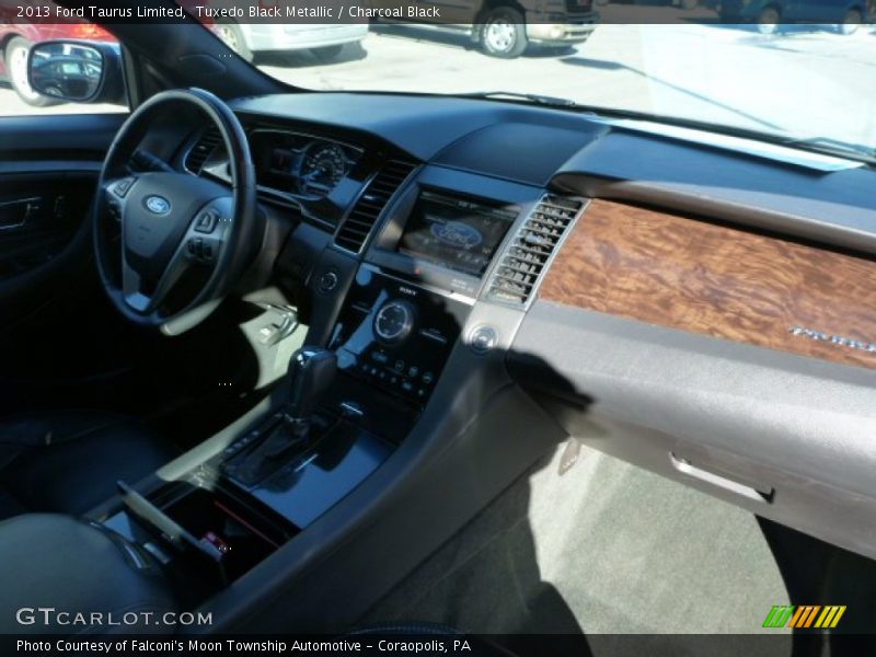 Tuxedo Black Metallic / Charcoal Black 2013 Ford Taurus Limited
