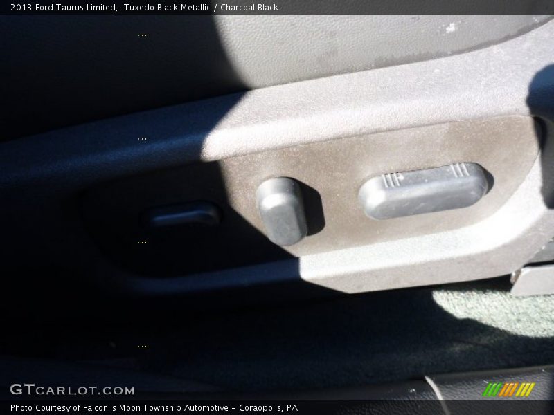 Tuxedo Black Metallic / Charcoal Black 2013 Ford Taurus Limited