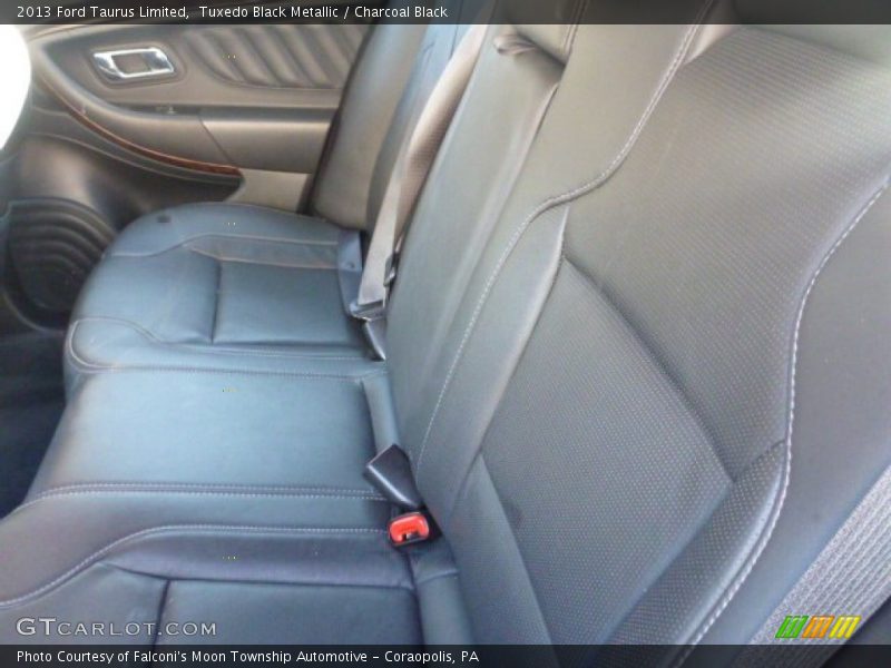 Tuxedo Black Metallic / Charcoal Black 2013 Ford Taurus Limited