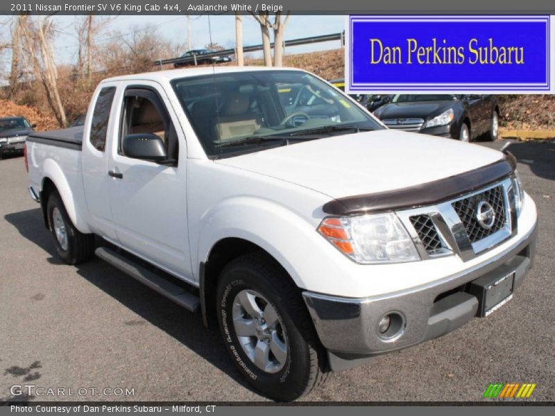 Avalanche White / Beige 2011 Nissan Frontier SV V6 King Cab 4x4