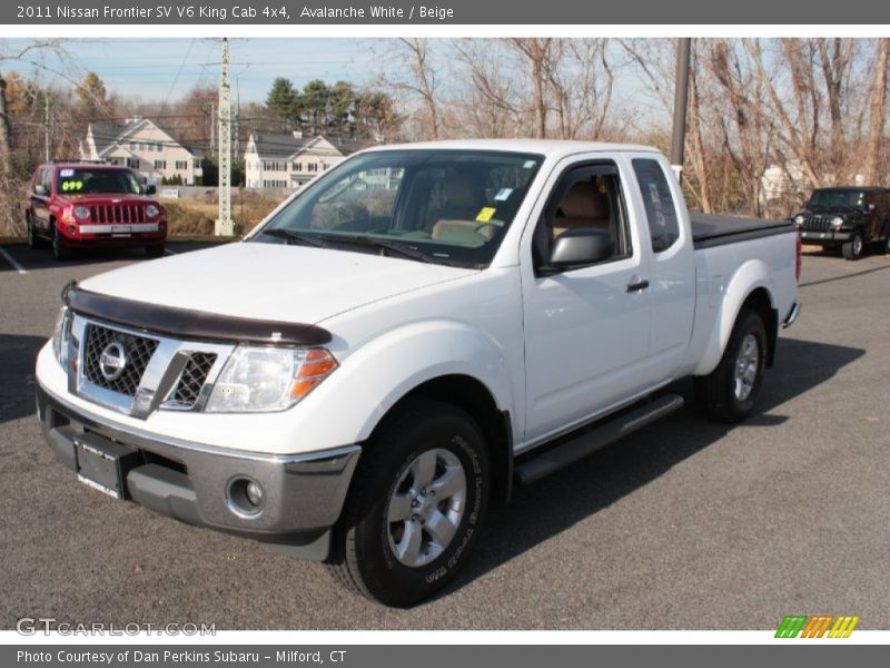 Avalanche White / Beige 2011 Nissan Frontier SV V6 King Cab 4x4