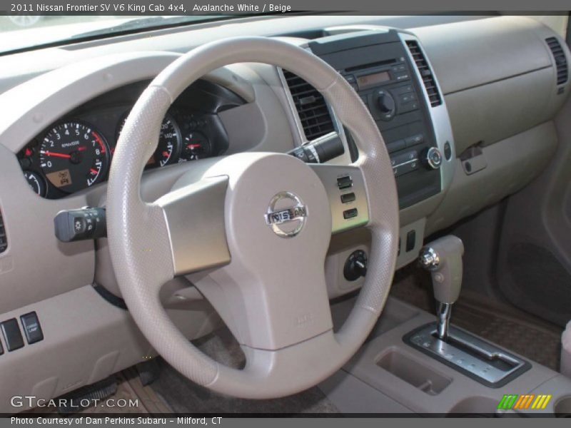 Avalanche White / Beige 2011 Nissan Frontier SV V6 King Cab 4x4