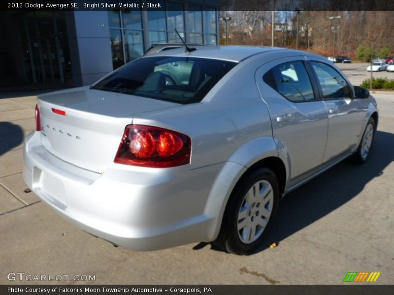 Bright Silver Metallic / Black 2012 Dodge Avenger SE