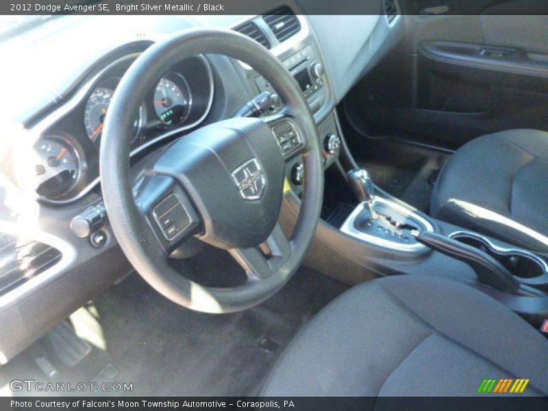 Bright Silver Metallic / Black 2012 Dodge Avenger SE