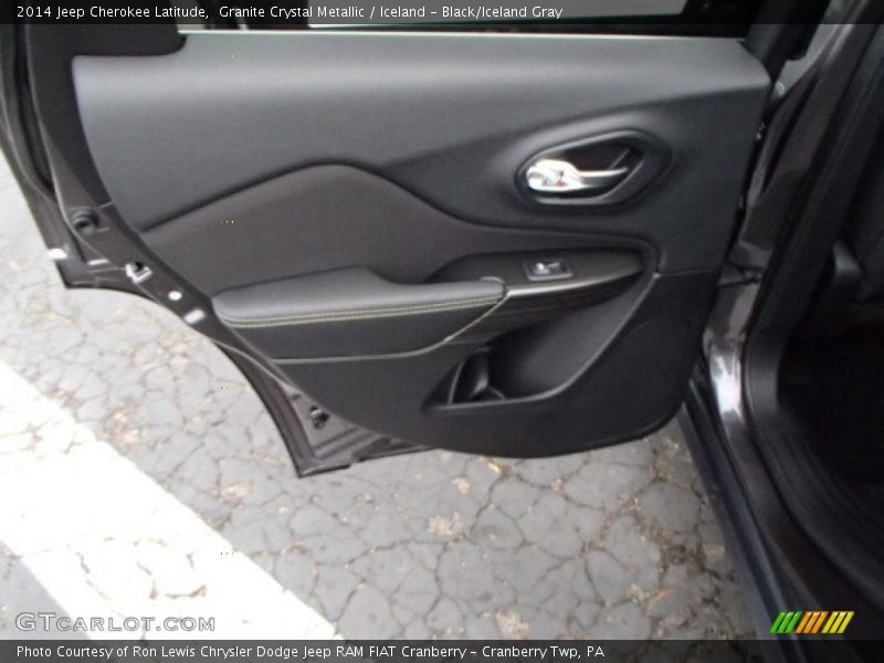 Granite Crystal Metallic / Iceland - Black/Iceland Gray 2014 Jeep Cherokee Latitude