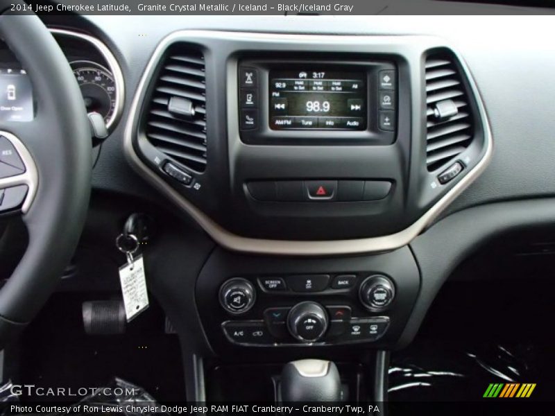 Granite Crystal Metallic / Iceland - Black/Iceland Gray 2014 Jeep Cherokee Latitude