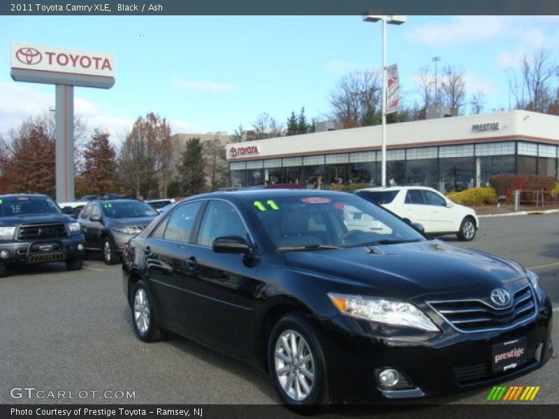 Black / Ash 2011 Toyota Camry XLE