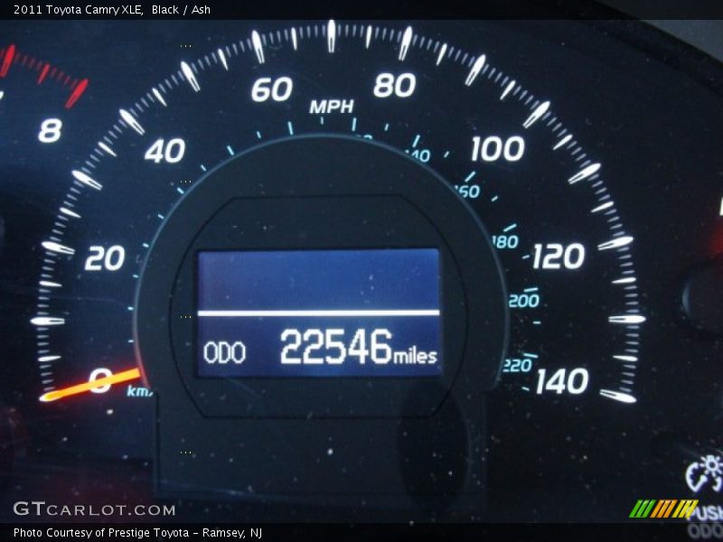 Black / Ash 2011 Toyota Camry XLE
