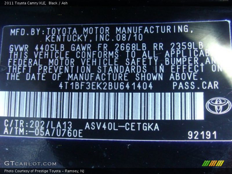 Black / Ash 2011 Toyota Camry XLE