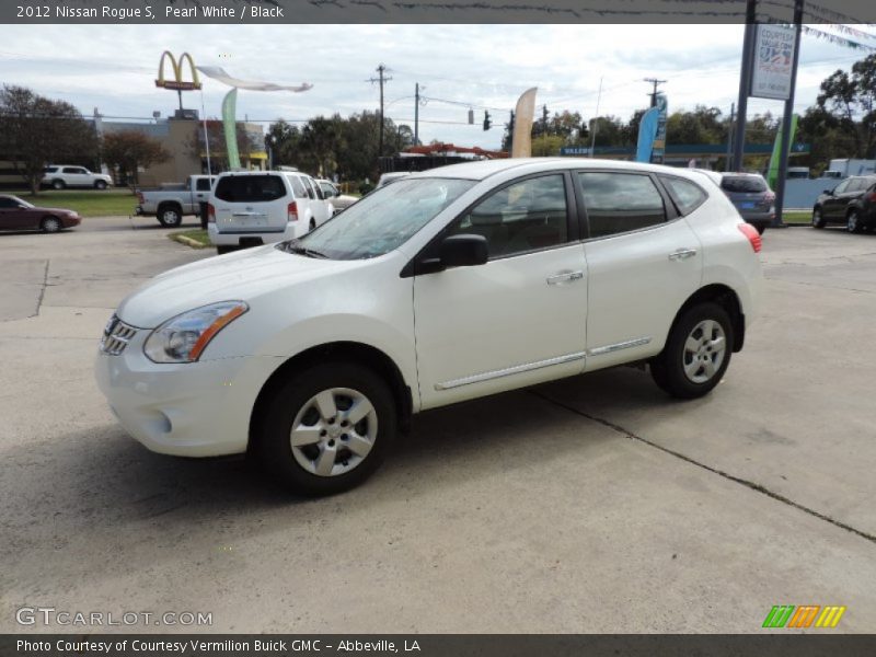 Pearl White / Black 2012 Nissan Rogue S