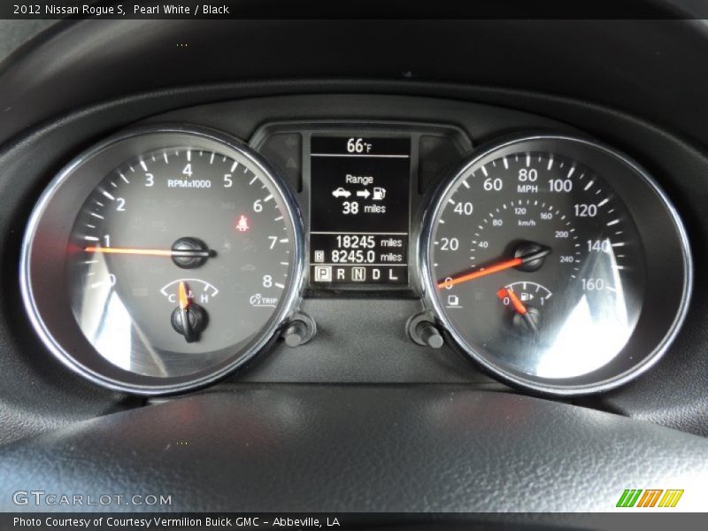 Pearl White / Black 2012 Nissan Rogue S