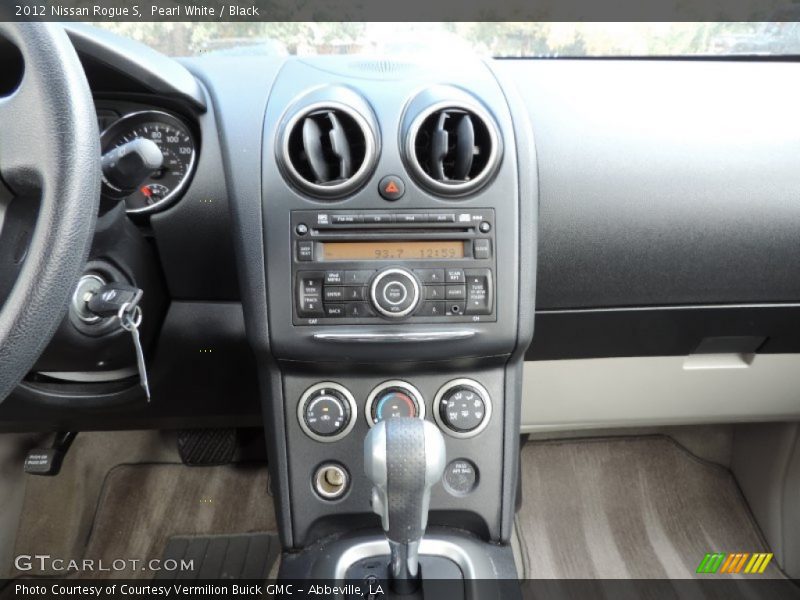 Pearl White / Black 2012 Nissan Rogue S