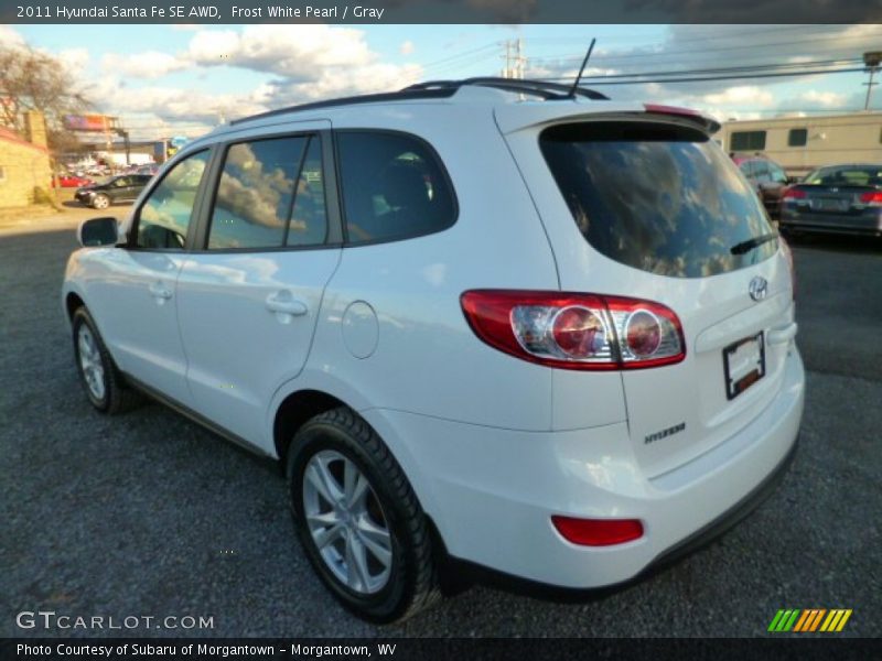 Frost White Pearl / Gray 2011 Hyundai Santa Fe SE AWD