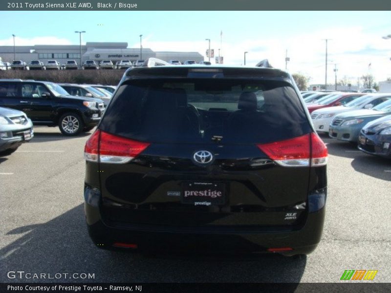 Black / Bisque 2011 Toyota Sienna XLE AWD